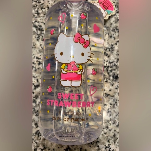 Hello Kitty Hand Soap Dispenser Sweet Strawberry Scented Reusable Large - Picture 4 of 6